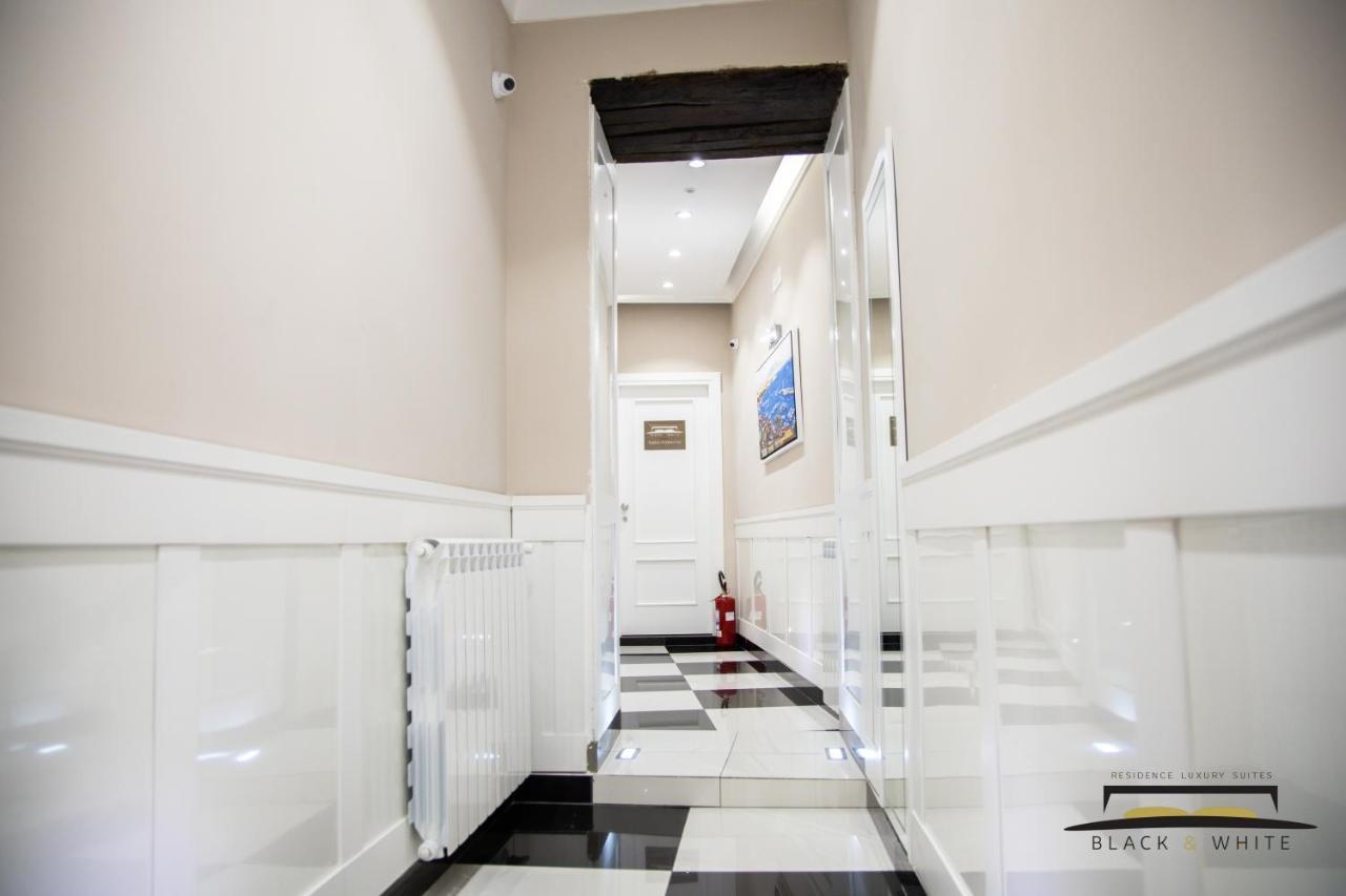 נאפולי Residence Black & White מראה חיצוני תמונה