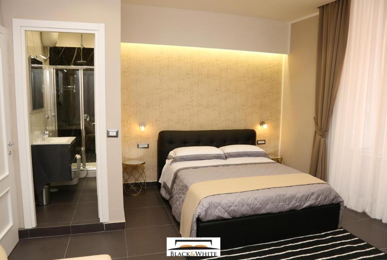 נאפולי Residence Black & White מראה חיצוני תמונה