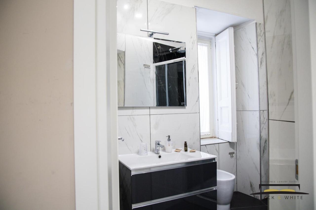 נאפולי Residence Black & White מראה חיצוני תמונה