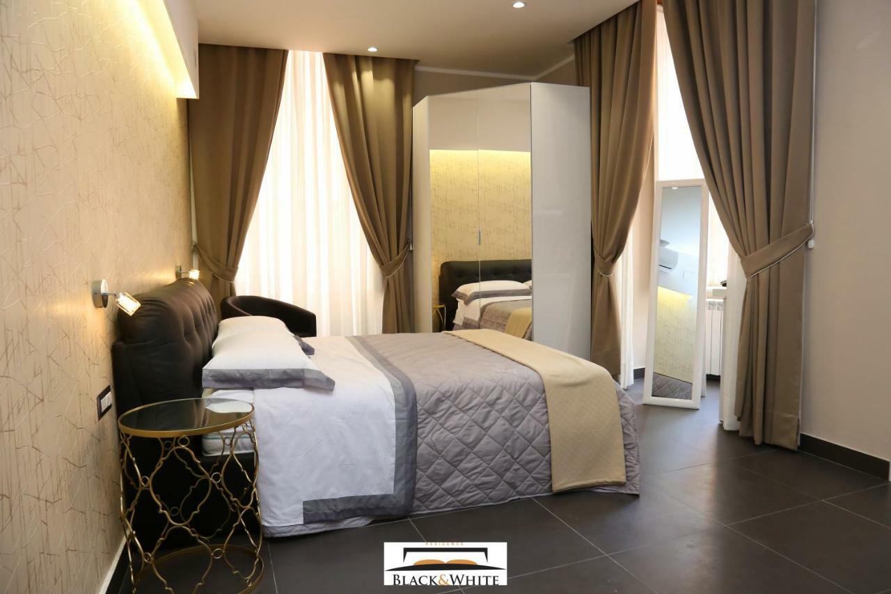 נאפולי Residence Black & White מראה חיצוני תמונה